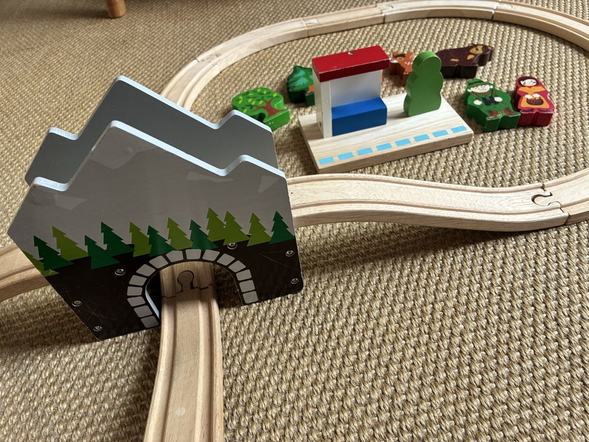 Tchibo Giocattoli: Wooden train set from Tchibo – Usato da Lucens venduto da metaD 1