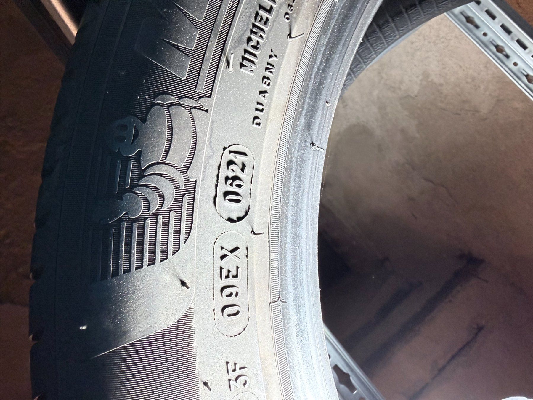 Sonstiges Schreiben & Zeichnen: 4 pneus été 215/55R17 – Gebraucht aus Donneloye von Jad_tui 4