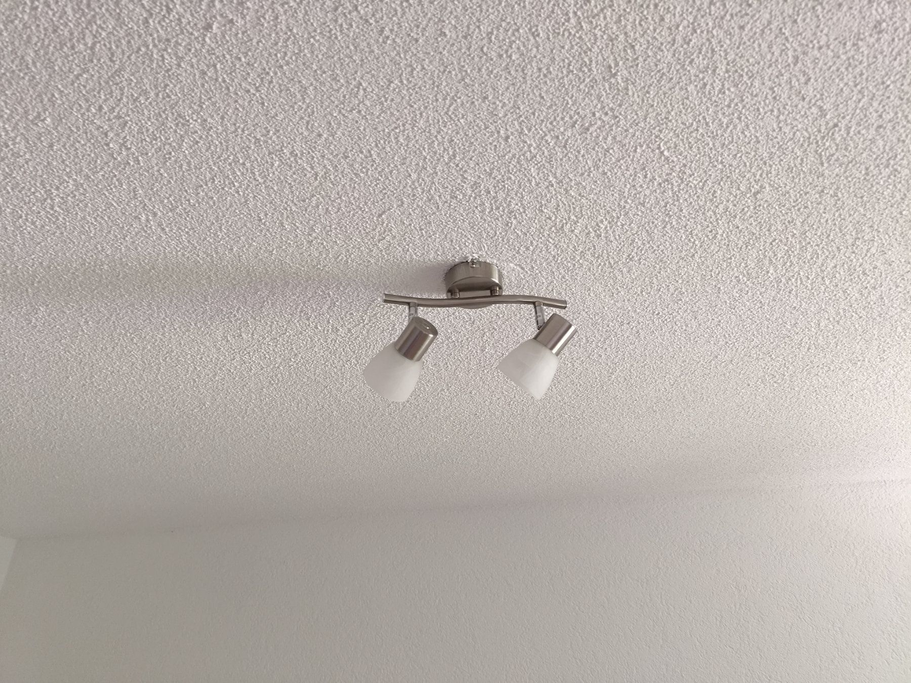Kronleuchter & Deckenlampen: Deckenlampe 2 Spots Metall gebraucht – Gebraucht aus Rossrüti von pas_d9jv