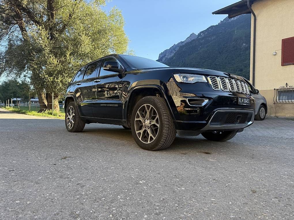 Jeep Automobili: Jeep Grand Cherokee – Usato da Triesen venduto da gaudi86 1