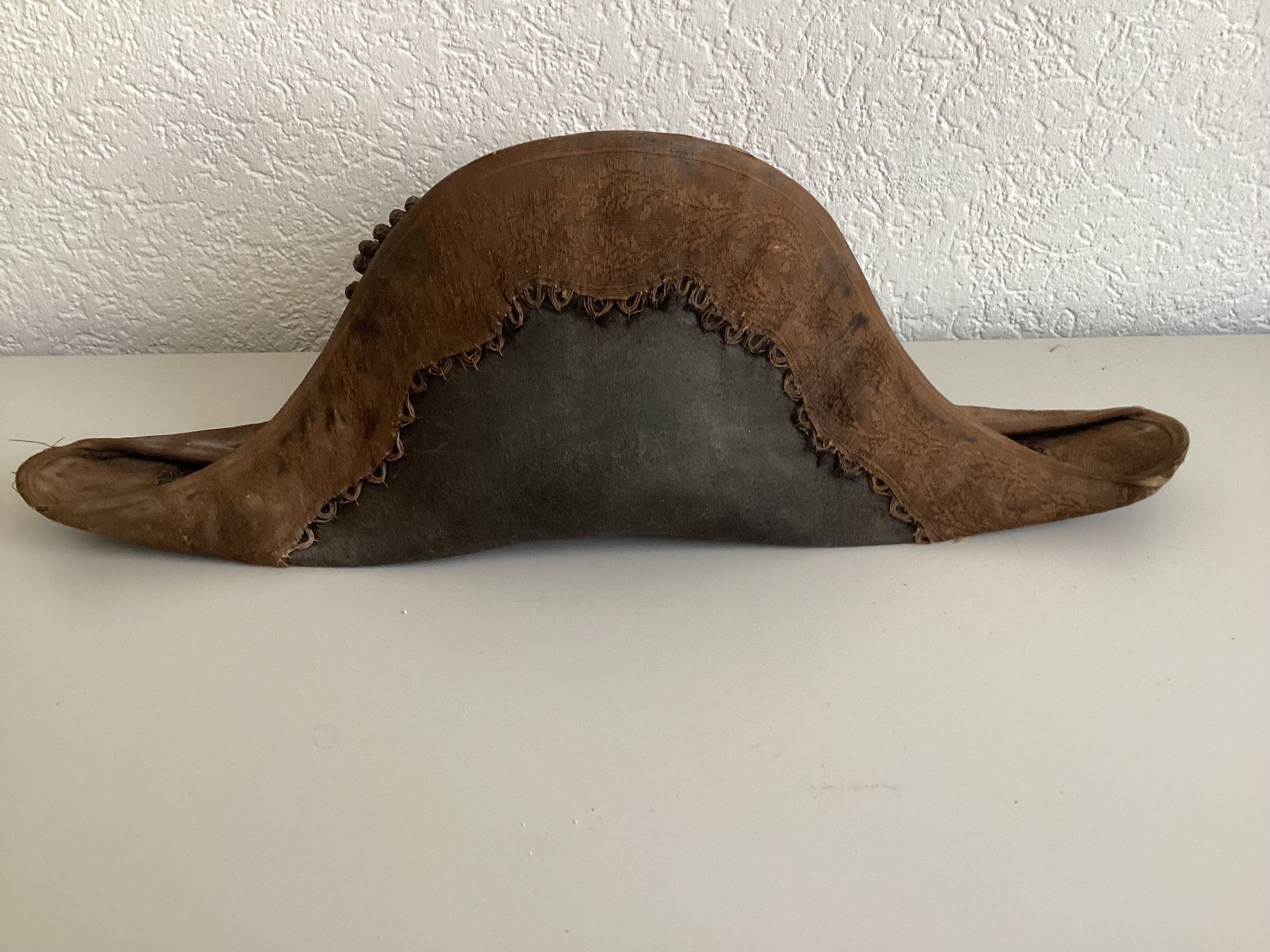 Schweizer Armee Uniformi: Bicorne militaire – Usato da Vouvry venduto da marius09 4