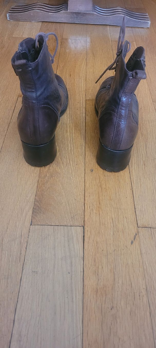 Scarpe da donna: Stefeletten Varese – Usato da Basel venduto da Da-vid3 1