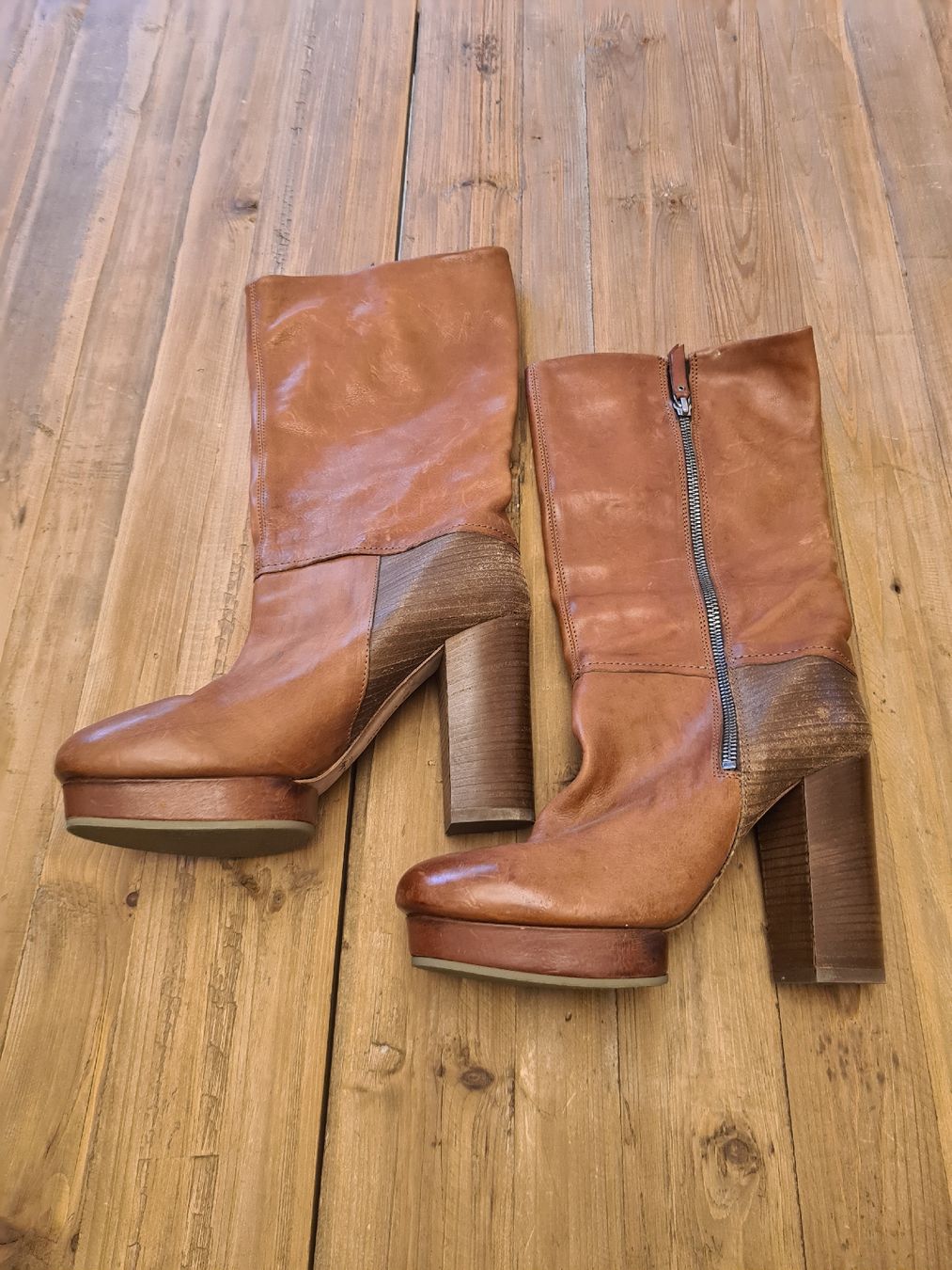Spannende Stiefel Aus Leder Bilder