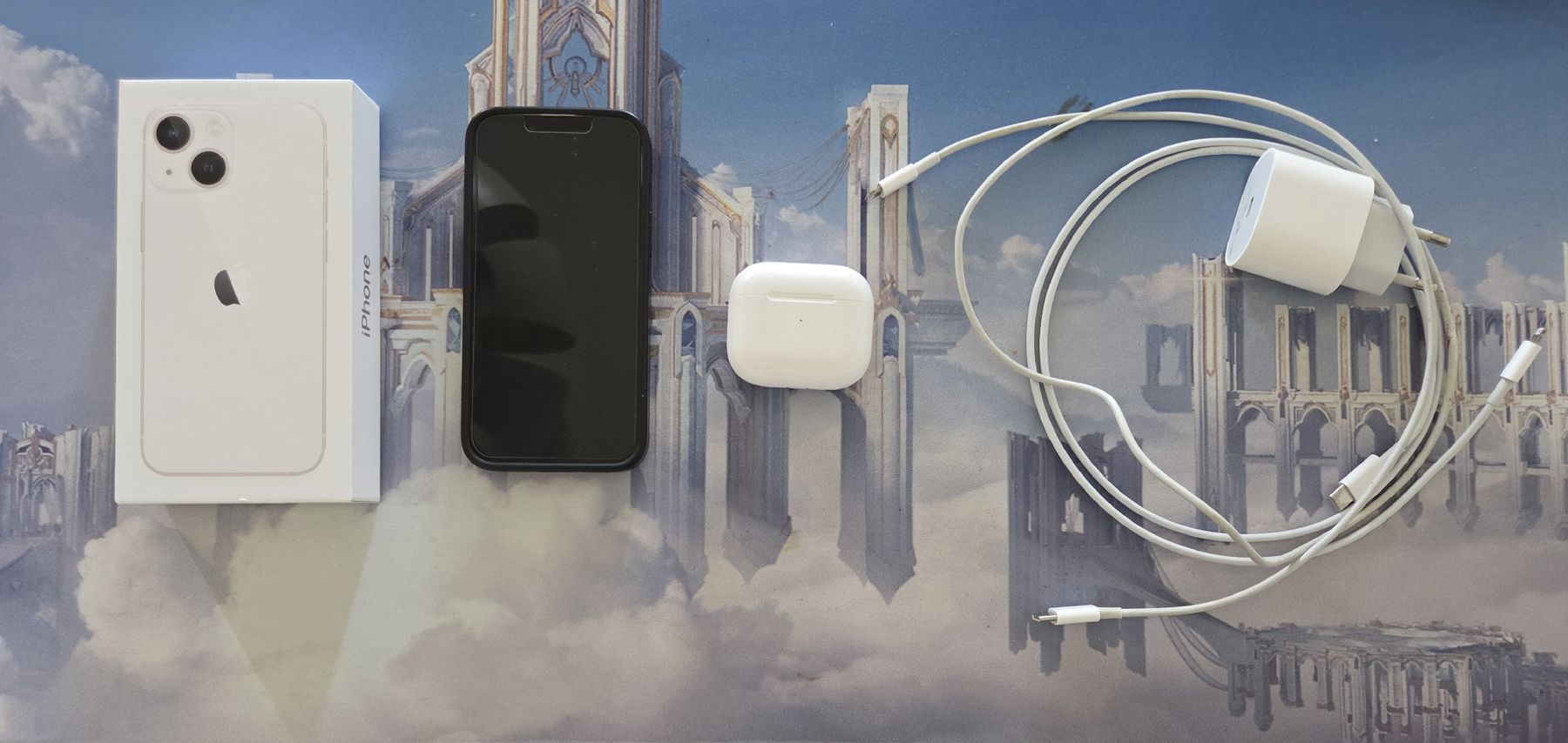 Apple Telefoni cellulari / Smartphones: Apple iPhone 13 mini + Airpods 3rd gen, + charger – Usato da Basel venduto da _Mace_