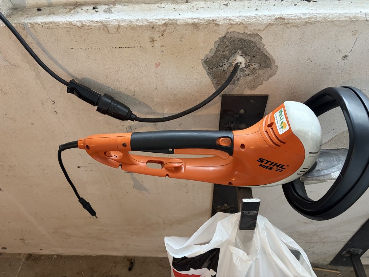Stihl Tutte le macchine: Heckenschere Stihl HSE71 – Usato da oftringen venduto da stouner1 1