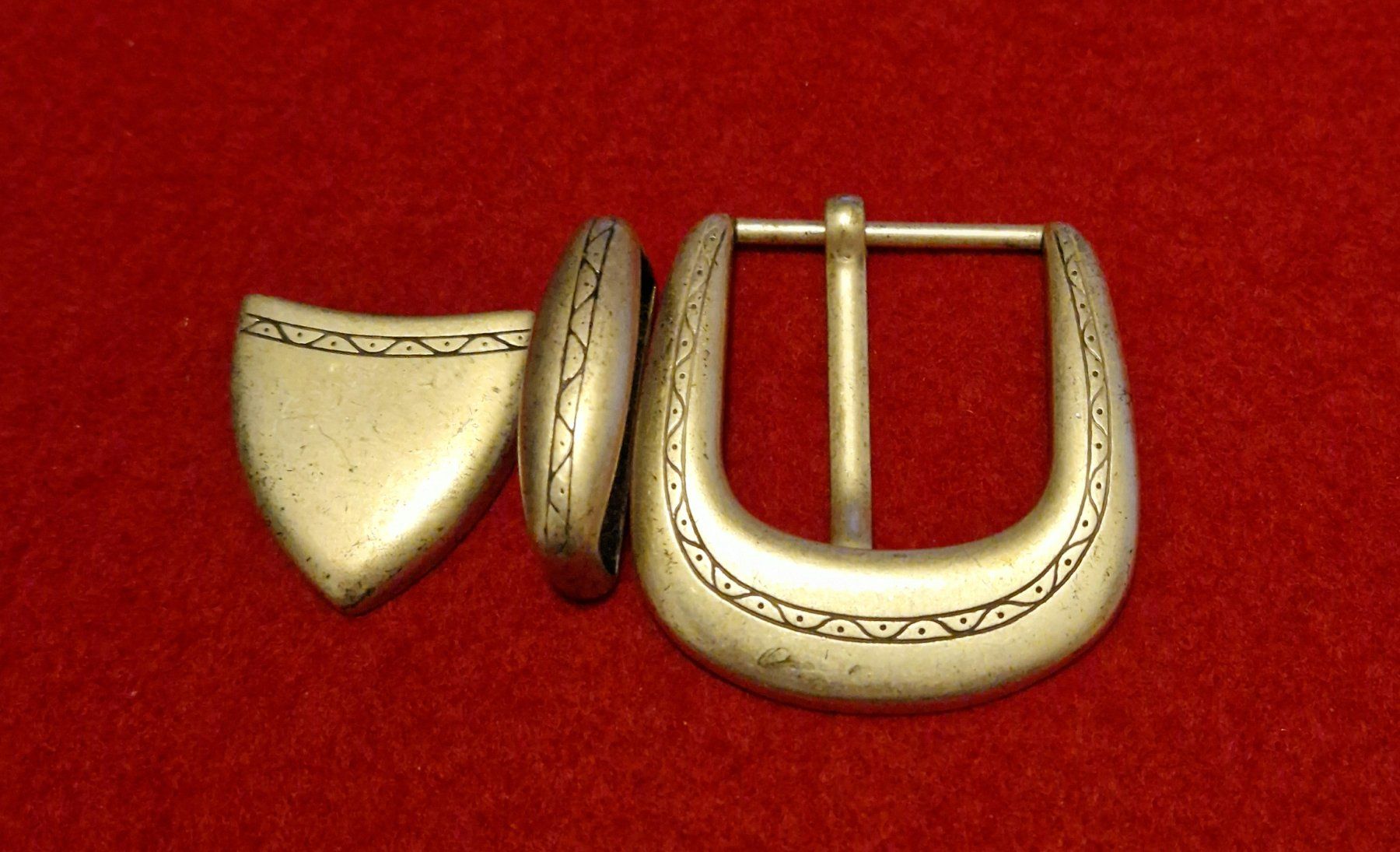 Gürtelschnallen: SET Taschen- oder Gürteldekoration & Gürtelschnalle+ -spitze – Gebraucht aus Zürich von silver-team 5