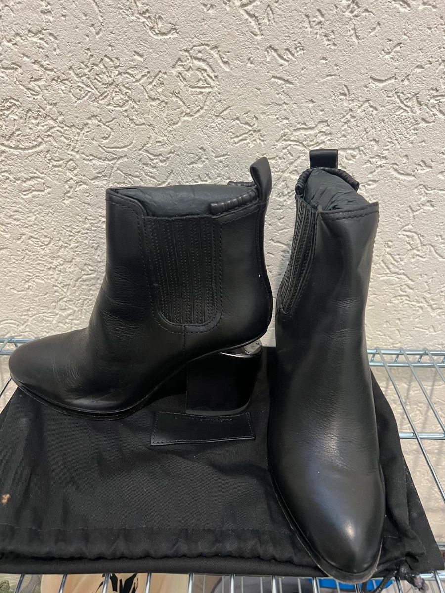 Alexander Wang Damenschuhe: 2 paia di stivaletti Alexander Wang – Gebraucht aus Montagnola von ste_w9hh 1