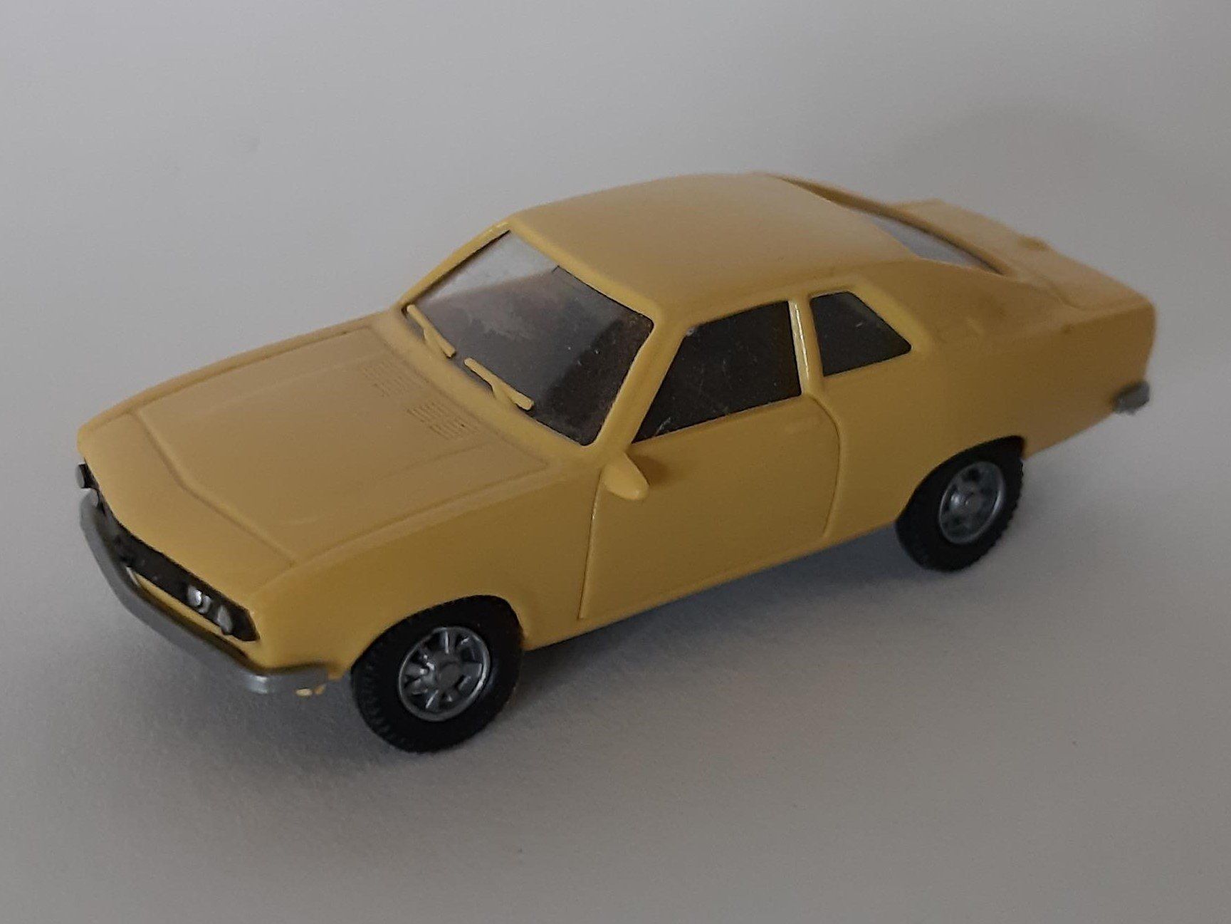 Opel Modellini d'auto: I.M.U. - Opel Manta A – Usato da Bichwil venduto da Viggen37