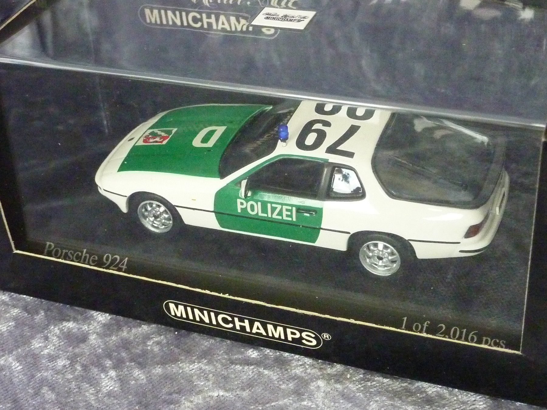 Porsche Modellini d'auto: Porsche 924 Autobahnpolizei 1:43 – Nuovo e nell'imballaggio originale da Dürrenäsch venduto da modellautos4you 1