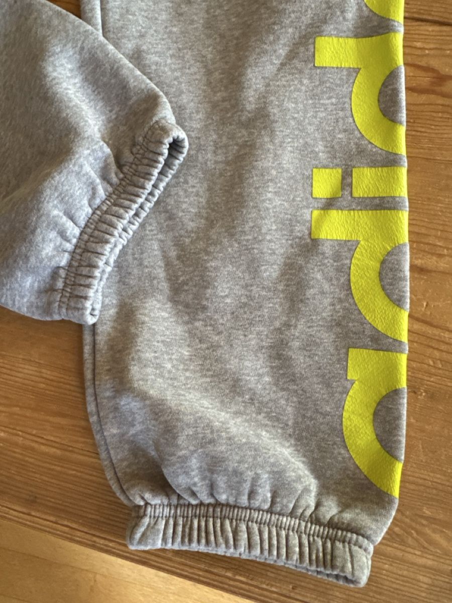 Adidas Pantalons: Adidas Trainerhose Gr. M – D'occasion à Mauren par ducducturi 1