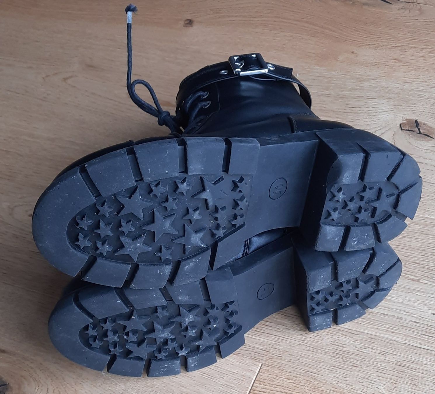 Chaussures filles: Stiefel-Schuhe Gr.36 – D'occasion à Kirchberg SG par renali 5