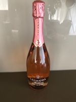 Legenda Moldovei.Rosé-Schaumwein aus Moldawien. Halbtrocken.
