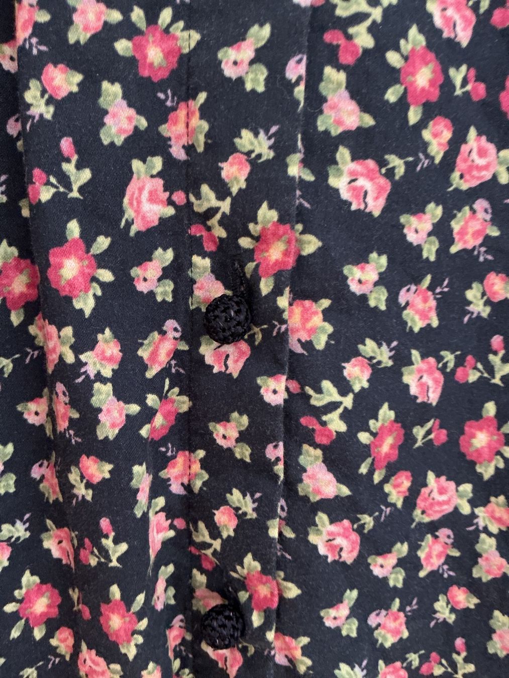 Camicette: Wunderschöne Bluse mit Rosenmuster – Usato da Triesen venduto da boston7 1