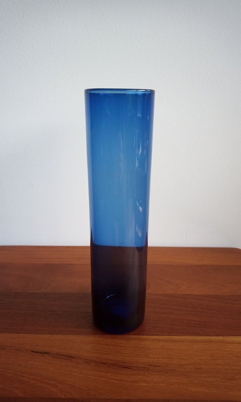 Vasen & Gefässe: Sarner-Glas-Vase, 1970er Jahre – Gebraucht aus Worblaufen von AINO-room