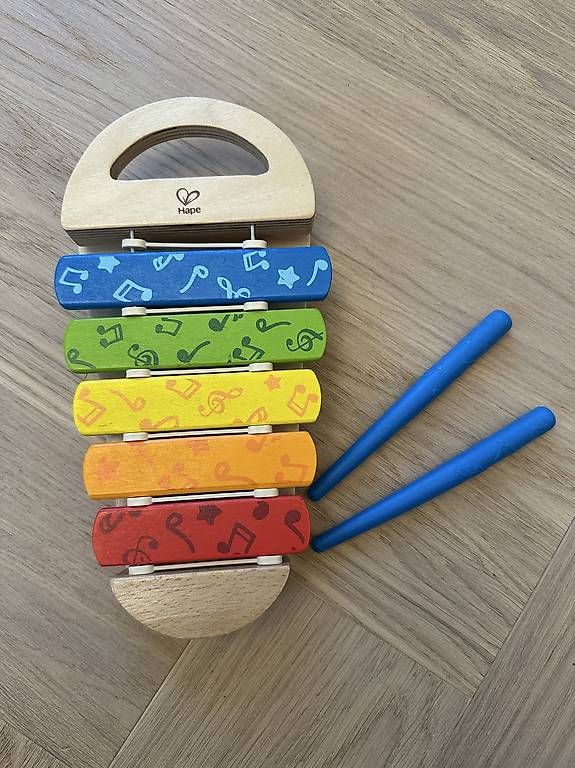 Hape Giocattoli: Hape Regenbogen Xylophon – Usato da Schenkon venduto da Charlottenstrasse1