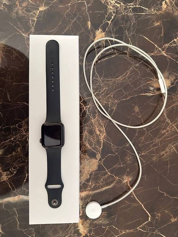 Smartwatch: APPLE WATCH SE 40 MM – D'occasion à Contone par AnnaShop26 4