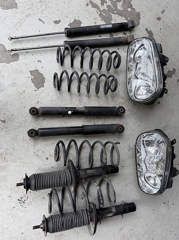 Tutti pezzi di ricambio auto: VW Golf 4 original teile  – Usato da Uttigen venduto da power87