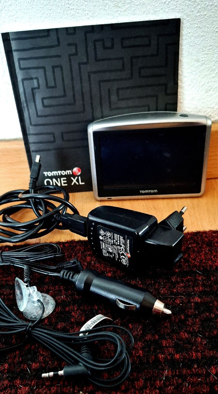 Tomtom Navigatori: FALK + TOMTOM Navigation – Usato da Emmenbrücke venduto da abu_9mj8 1