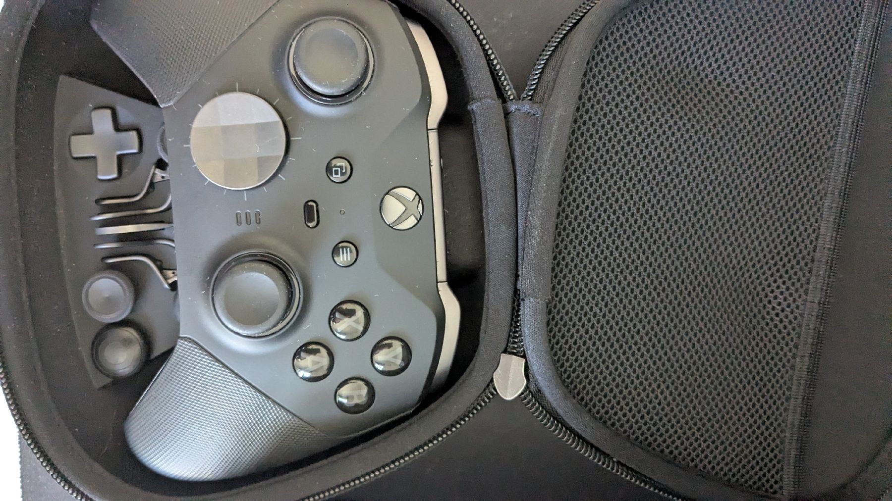 Microsoft Controller: Xbox elite series 2 controller  – Usato da Zürich venduto da enri23 1
