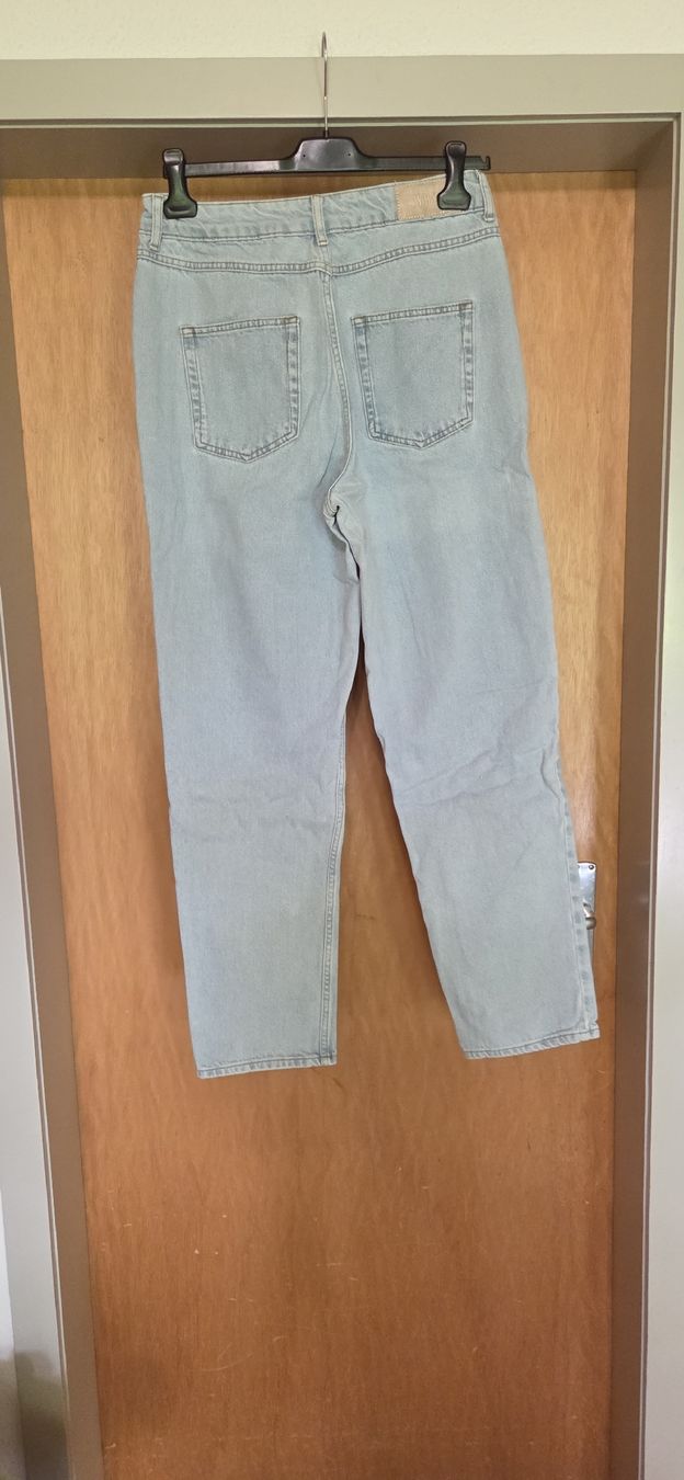 Jeans: MoM Jeans – Usato da Sigriswil venduto da Fischli_3600 1