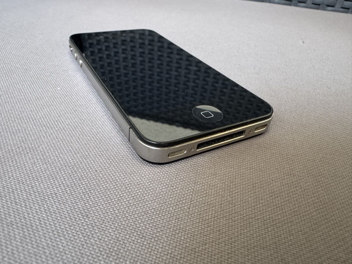 Apple Telefoni cellulari / Smartphones: Apple iPhone 4.  16GB.      Comme Neuf – Usato da Lausanne venduto da Denis- 8