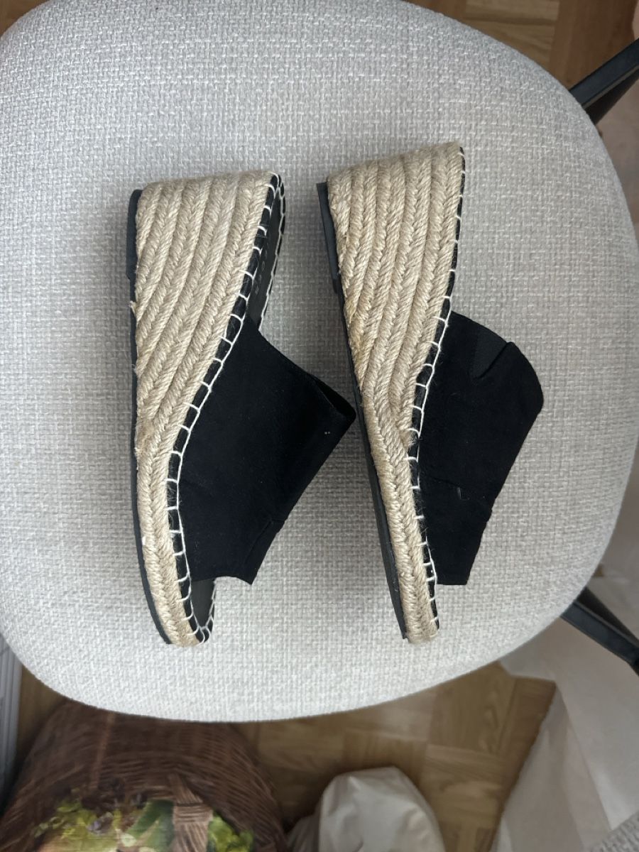 Pieces Damenschuhe: Keil Pantoletten Grösse 39 – Neu (gemäss Beschreibung) aus Zürich von Chez_Dali 1