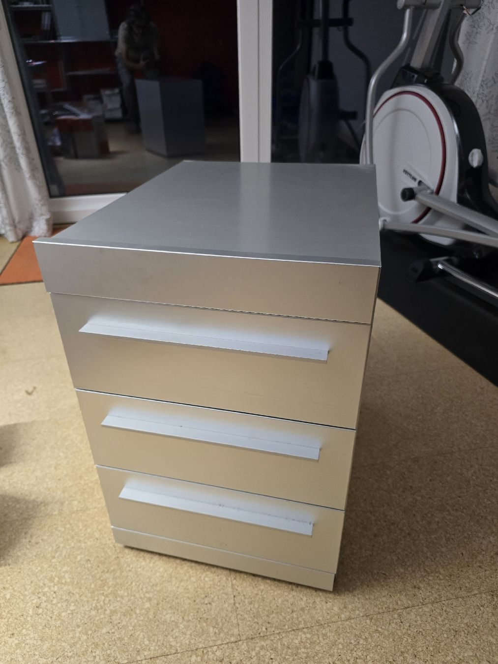 Banconi: Bürocontainer mit Aluminiumgehäuse – Usato da Elgg venduto da Kallipygos 3