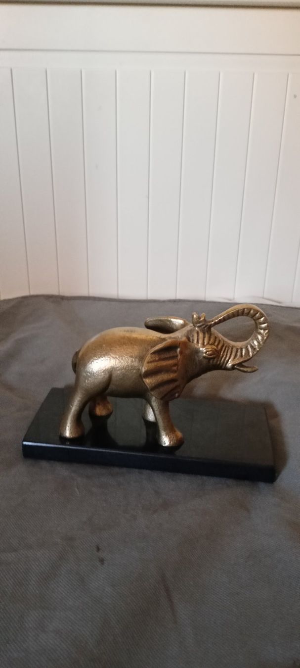Sculture & Statue: deux statue éléphant en marbre et aluminium – Nuovo e nell'imballaggio originale da GENEVE venduto da goldforall 2