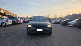 Ford Focus 1.6i Limousine  Automatik  Frisch ab MFK - 8fac