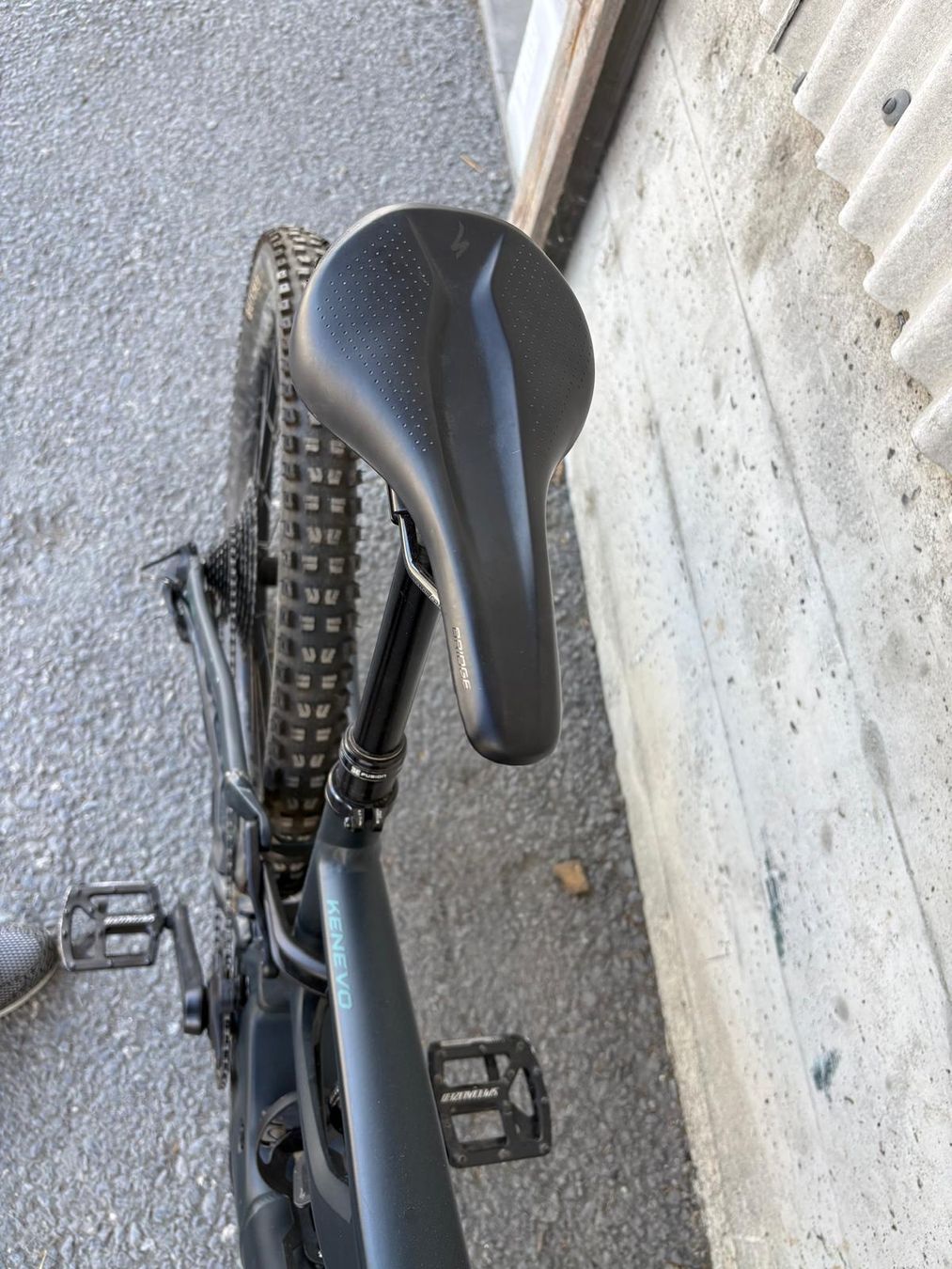 Specialized Velos: E-Bike Specialized Levo vollgefedert – Gebraucht aus Visp von mbb_xs75 1