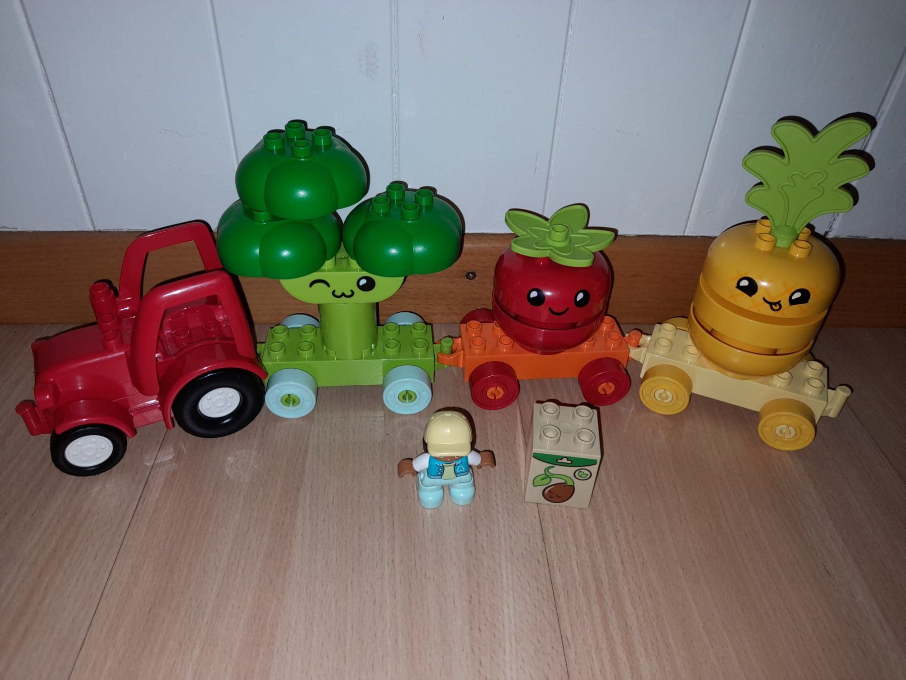 Lego Giocattoli: Lego Duplo Obst und Gemüse Traktor 10982 – Usato da Wittenbach venduto da Gugielmo 1