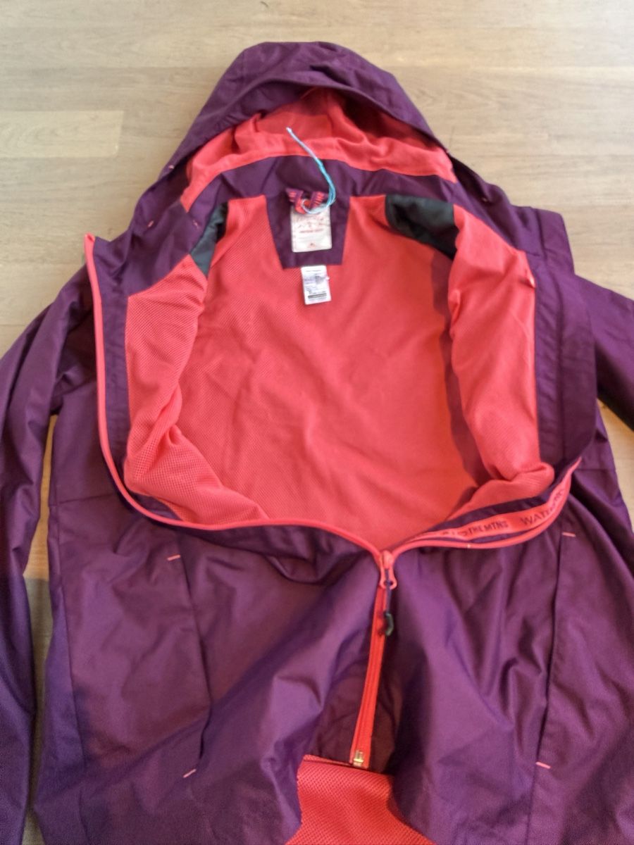 Decathlon Jacken & Mäntel: Regenjacke Quechua – Gebraucht aus Ennetbaden von Evahungerb 2