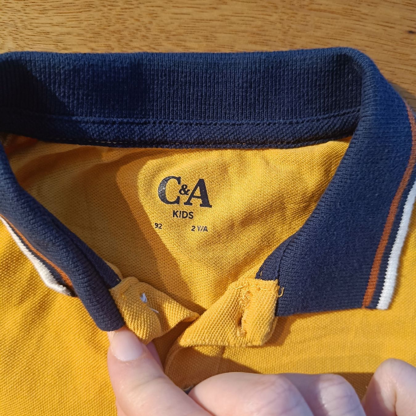 C&A Chemises, Tops & T-shirts: Poloshirt Grösse 92 C&A – D'occasion à Jaberg par urig17. 1