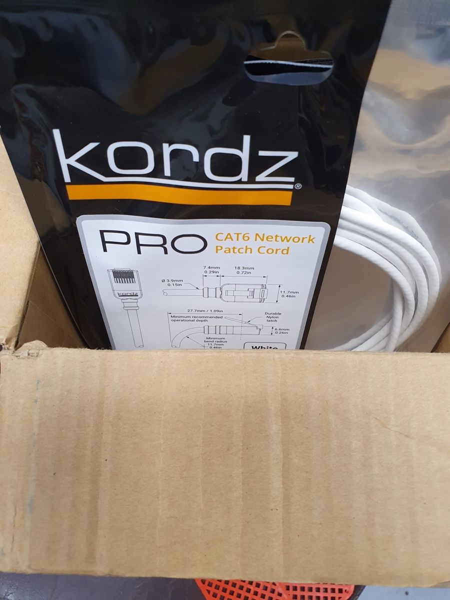 Kabel: 12x Ethernet Patch Cable 2m blanc Pro UTP/CAT6 – Neu und originalverpackt aus Ueberstorf von Tommasomancini1947 1
