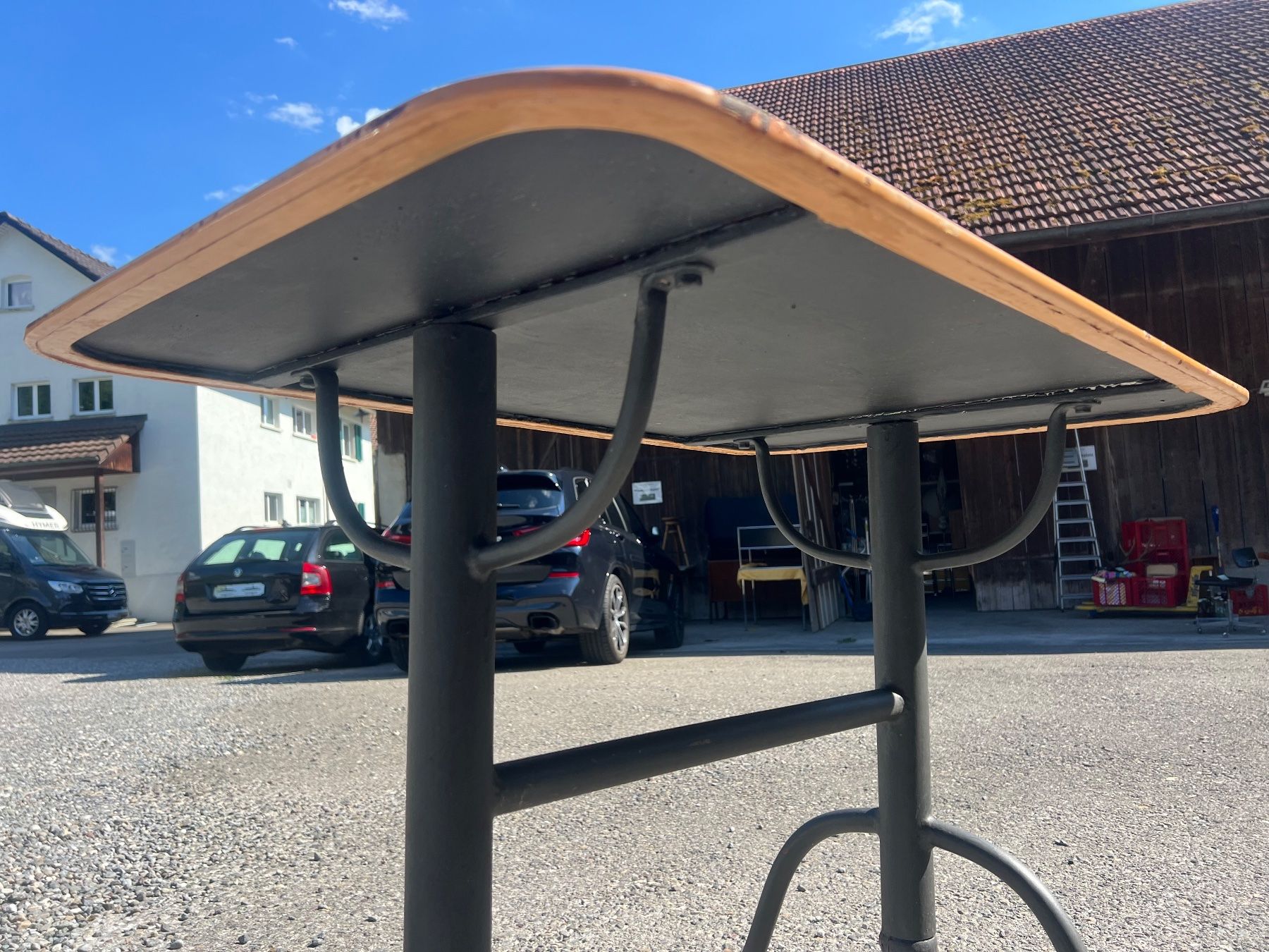 Tables: Gartentisch / Blechtisch in Orange – D'occasion à Otelfingen par Yossi-68 6