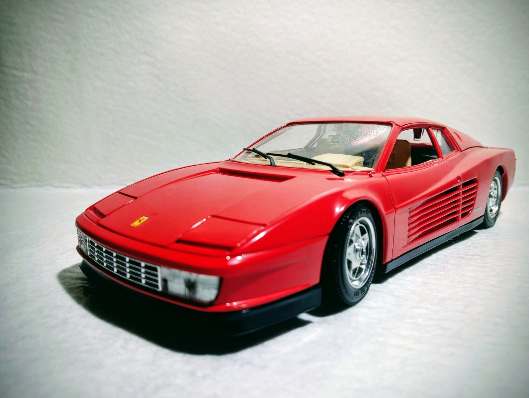 Ferrari Modellautos: Ferrari Testarossa  1984 – Gebraucht aus Huttwil von Secondtrain