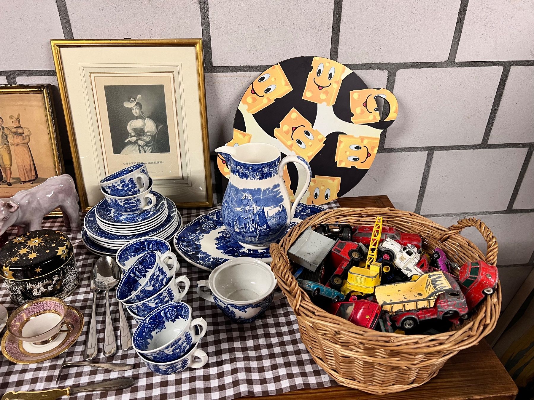 Tutte le decorazioni: Grosses Lot Flohmarktartikel – Usato da Münchenbuchsee venduto da Volver64 6
