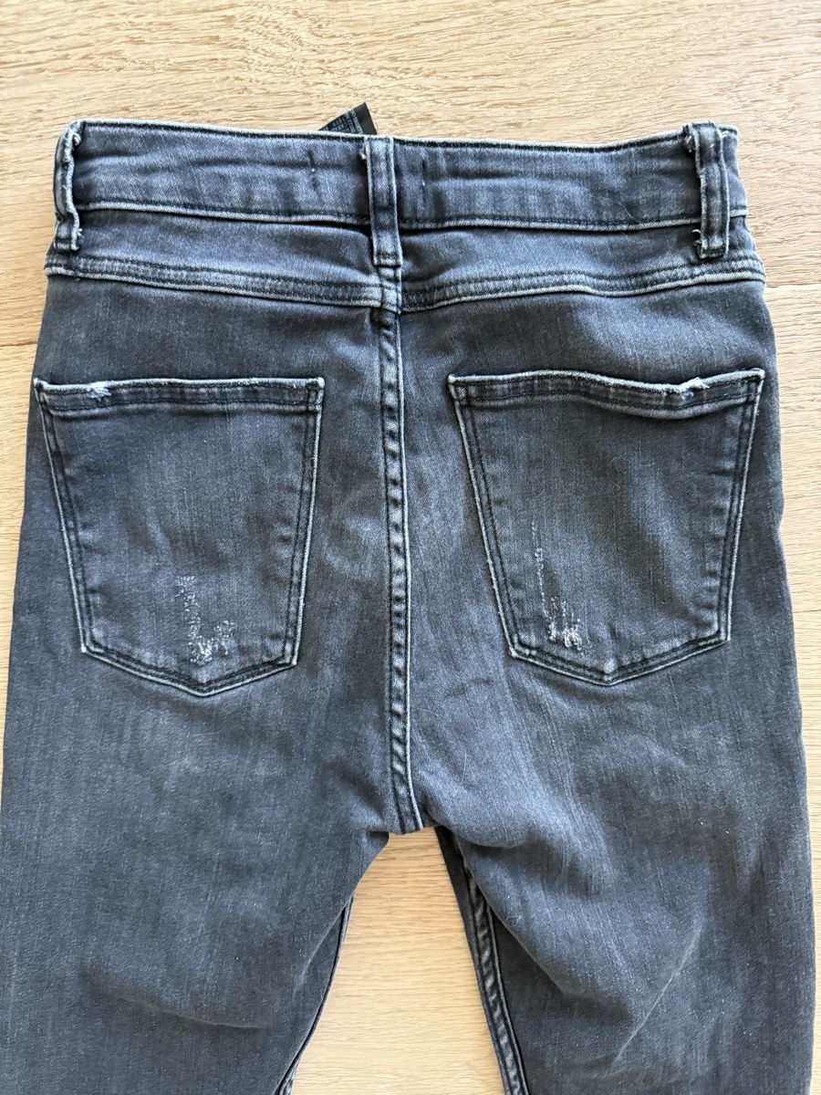 Zara Jeans: Zara slim fit jeans Gr. 24 – Usato da Zürich venduto da Restesindsuess 2