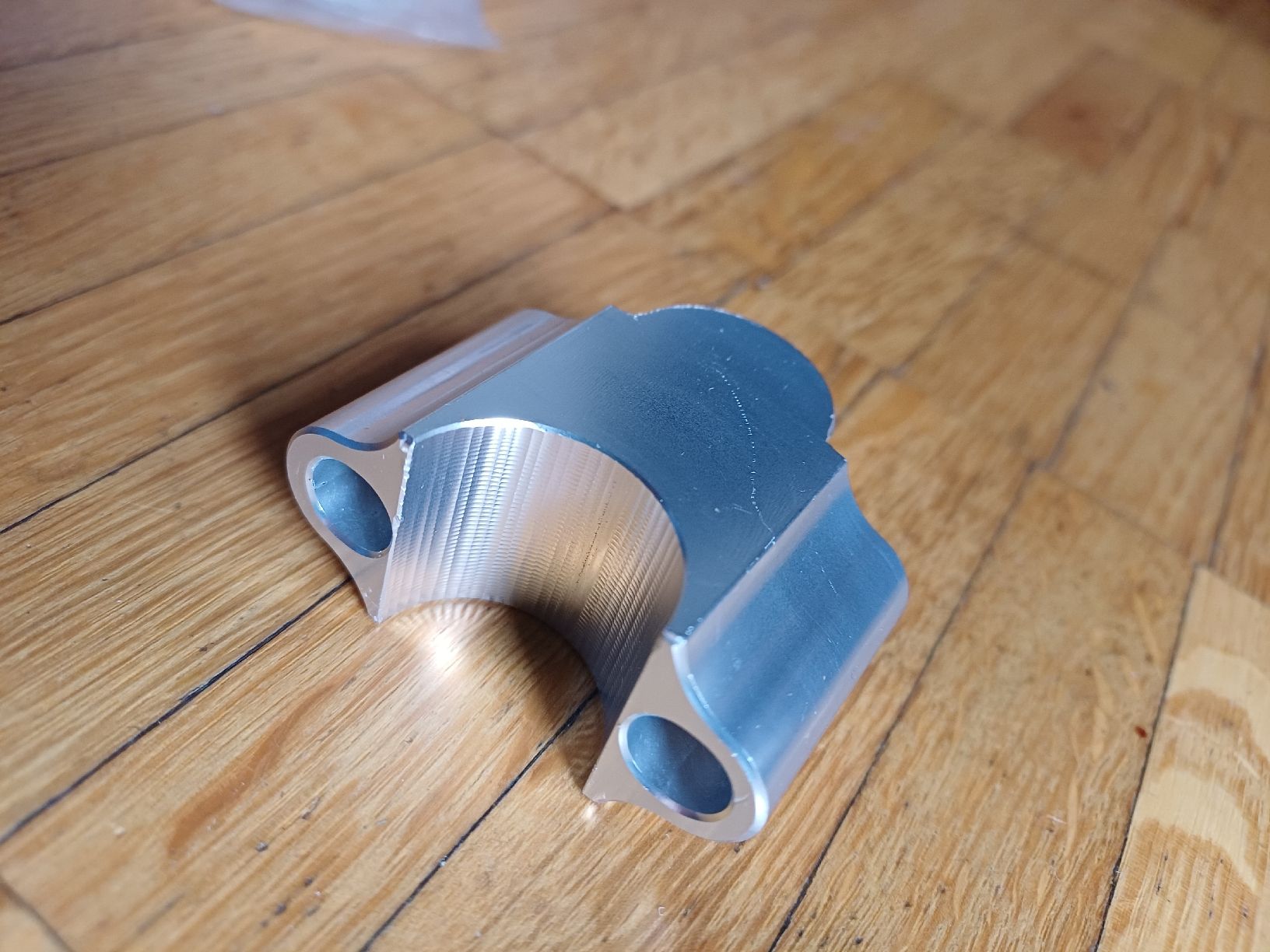 Tutti i ricambio per moto: Lenkererhöhung diameter 22mm , 30mm – Usato da Morbio Inferiore venduto da supermammuth 1