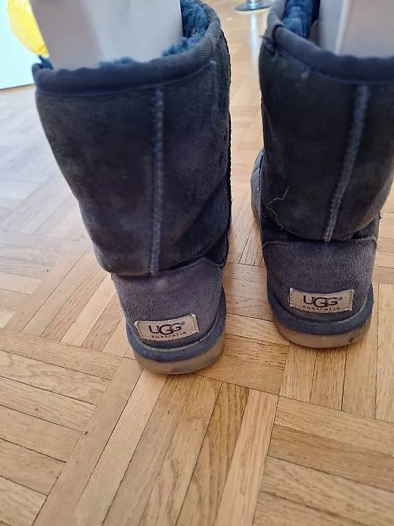 Damenschuhe: Ugg grösse 36 – Gebraucht aus Arlesheim von gligli01