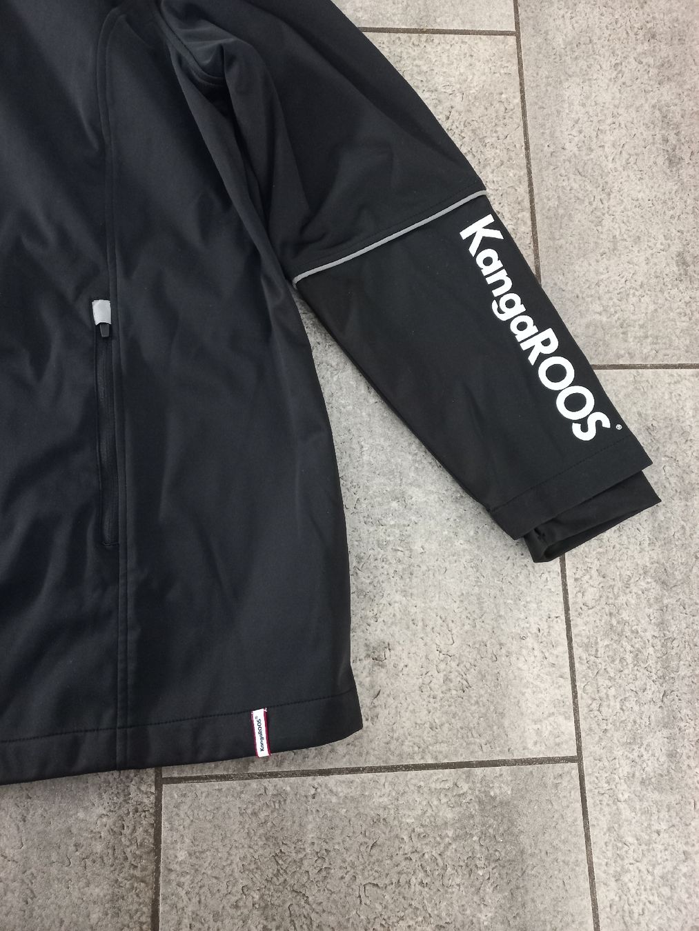 Giacche: Softshelljacke von KangaROOS Gr.54 – Nuovo (secondo la descrizione) da Oberuzwil venduto da venditum. 1