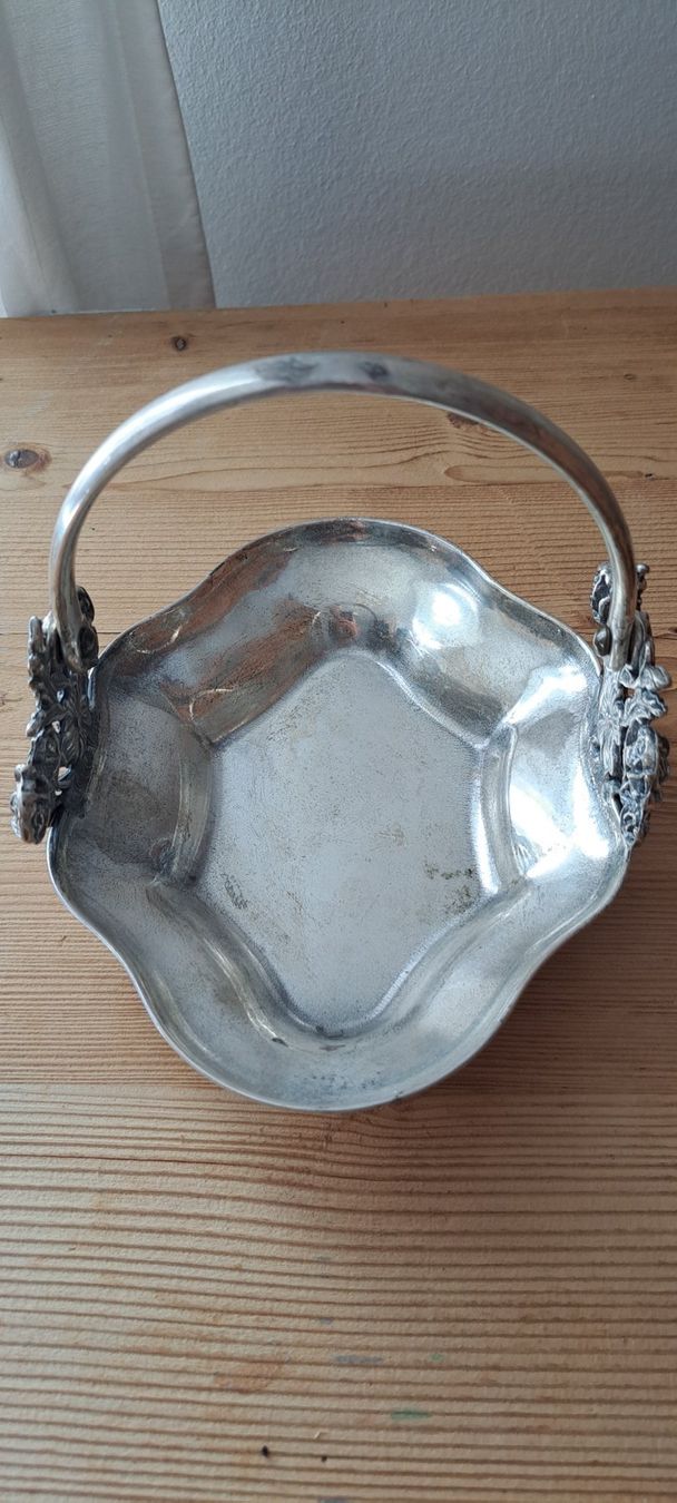 Ciotole: Antike Schale,  Körbchen, Jugendstil – Usato da Thun. venduto da countrygirl12 3
