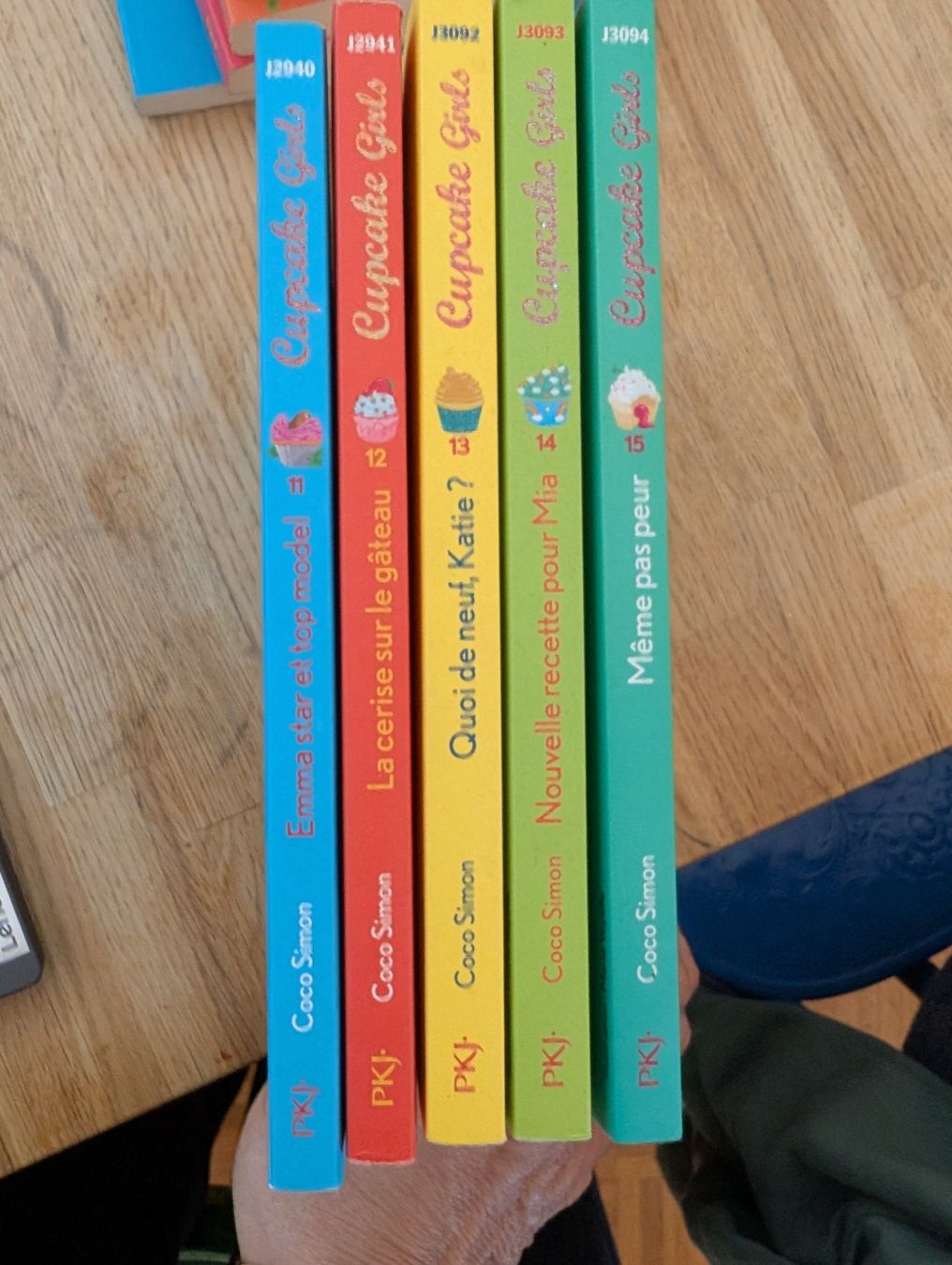Libri: Livres cupcakes girls – Usato da Genève venduto da jeansteph