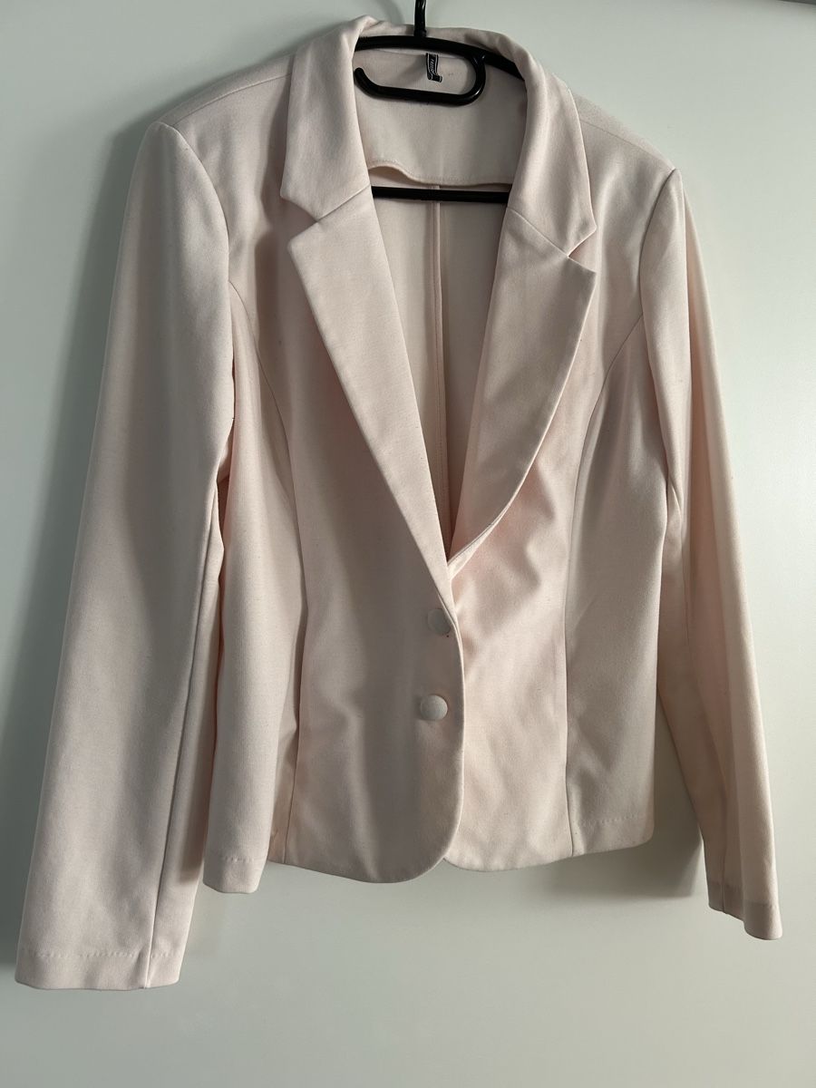 Jacken: Rosa Blazer – Gebraucht aus Laupen ZH von Elti2017