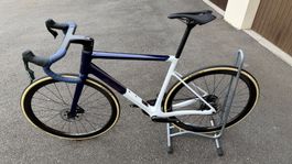 Superbe vélo de route neuf, taille M ( 51 cm )