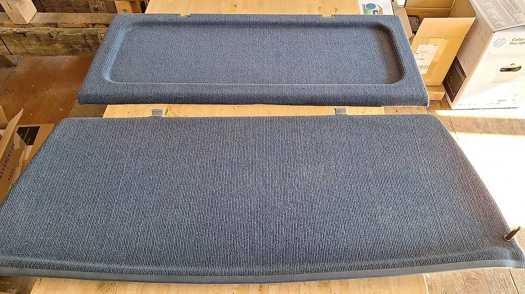 Tutti pezzi di ricambio auto: Opel Monza Heckablage/Heckabdeckung – Usato da Büttenhardt venduto da Gorgonoid