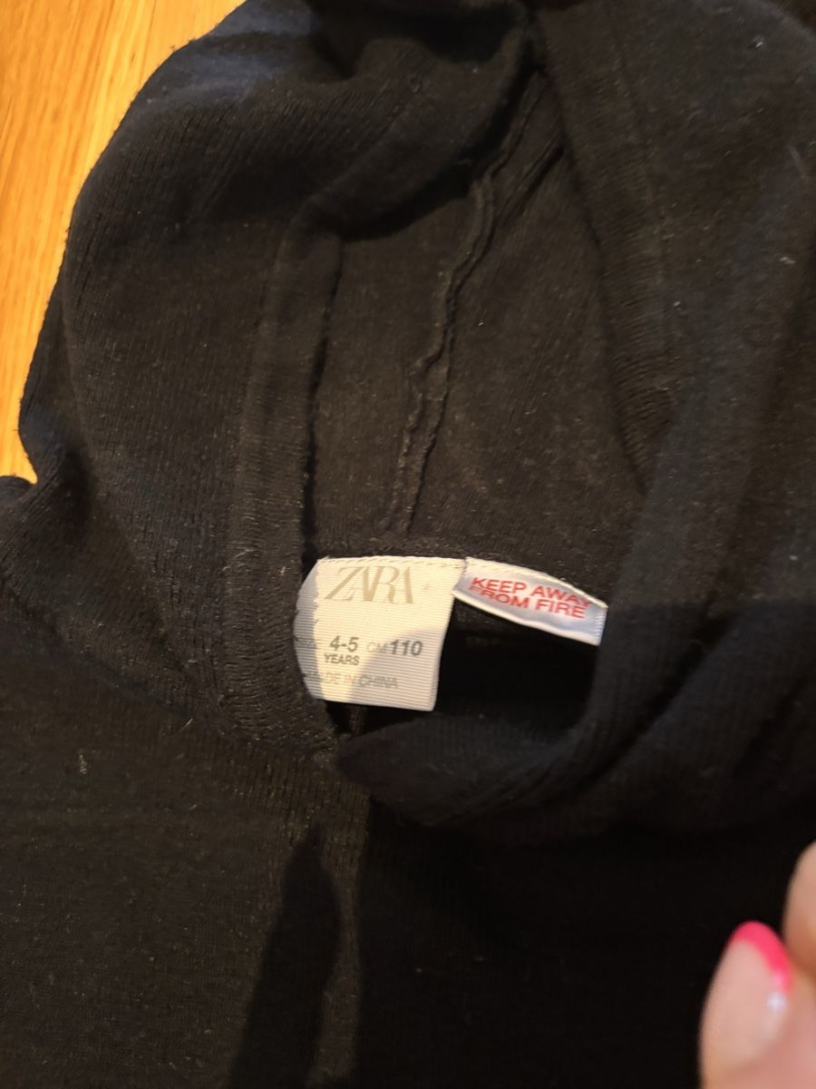 Kleiderpakete & -sets: 3 Pullover Marvel Grösse 104-110 gebraucht – Gebraucht aus Klingnau von Tiara2023 3