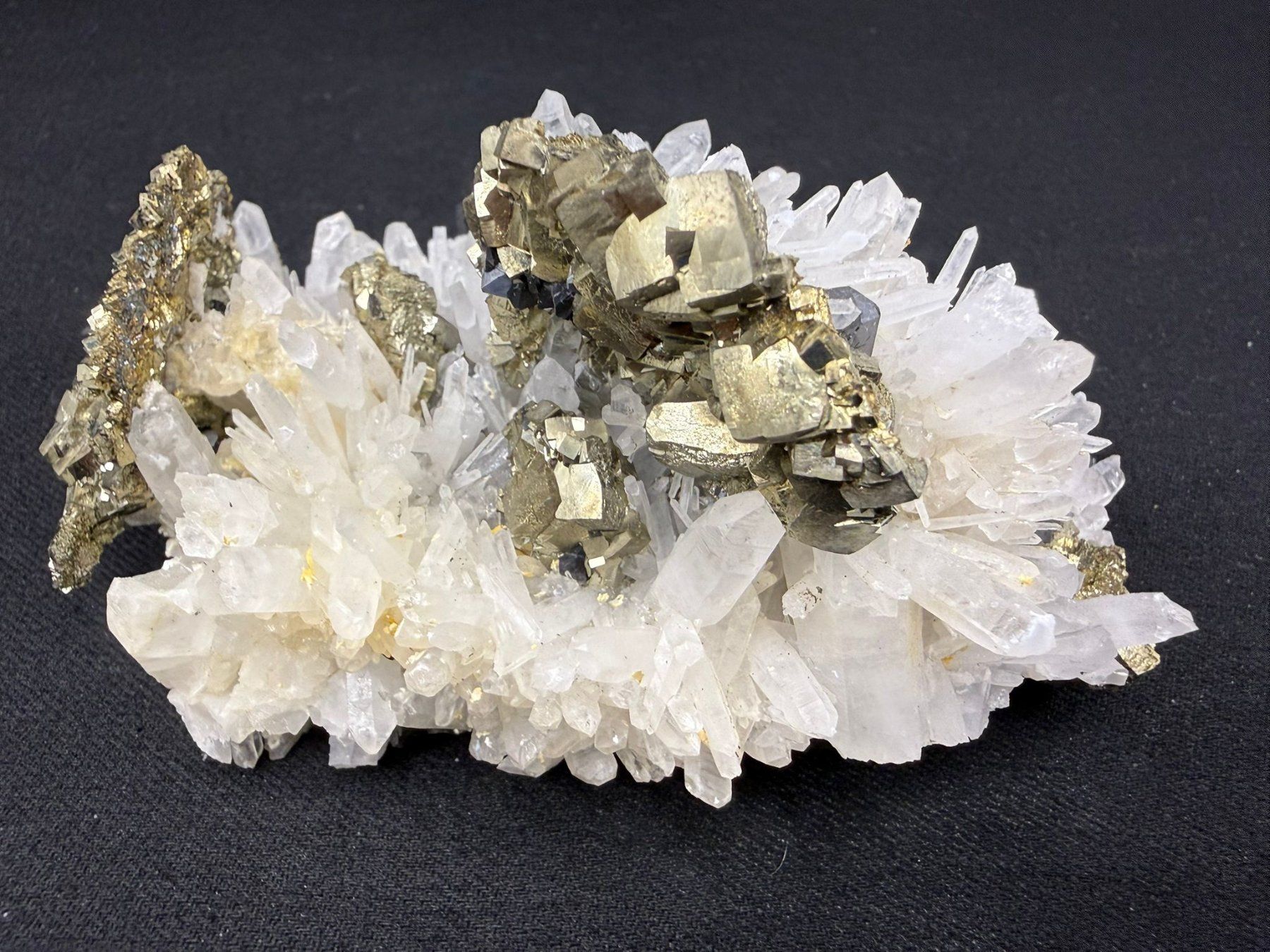 Minerali & Pietre curative: Pyrite pseudomorph after Pyrrhotit with Sphalerit – Usato da Schinznach Bad venduto da Demerald 4