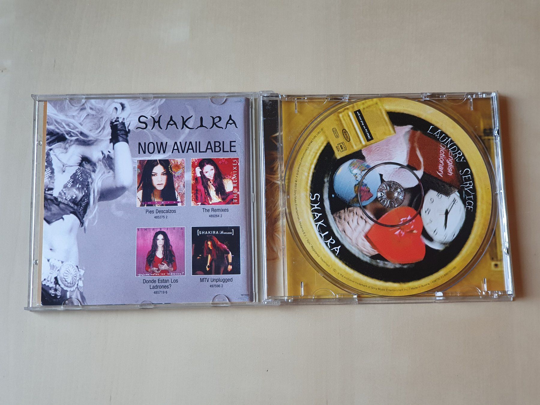 CDs: Shakira Laundry Service – Gebraucht aus Stansstad von collectorsshop 2