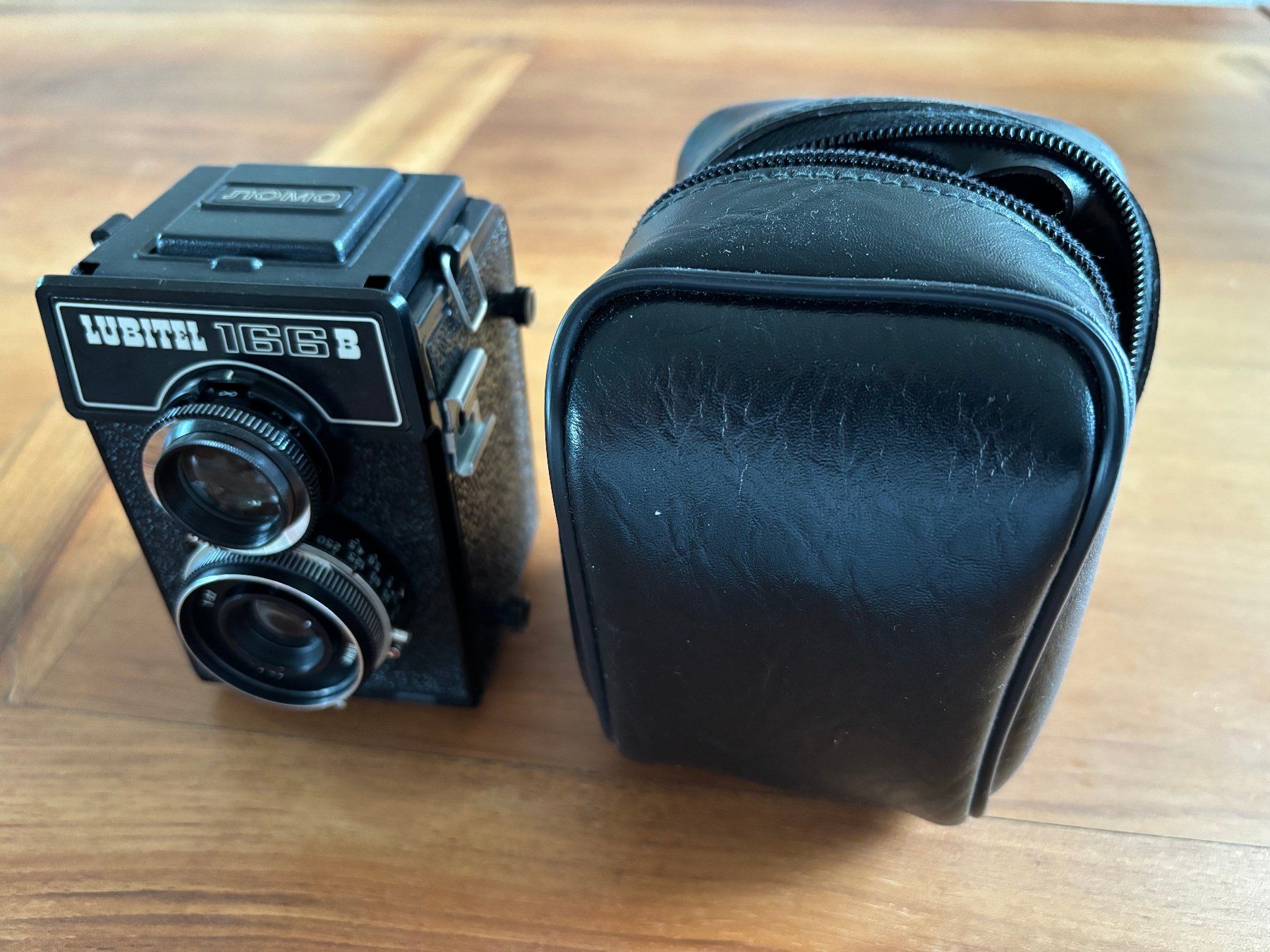 Lomo Fotocamera: Lomo Lubitel 166B 6x6 Mittelformat TLR – Usato da Bern venduto da benzofat 1